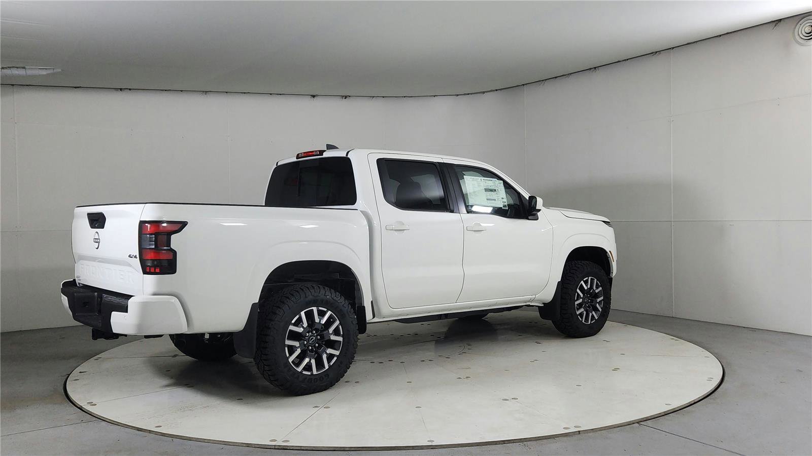 New 2026 Nissan Frontier SV w/ All-Weather Content Package image 7