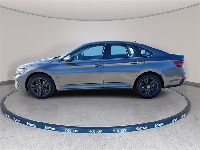 Used 2022 Volkswagen Jetta SE image 9