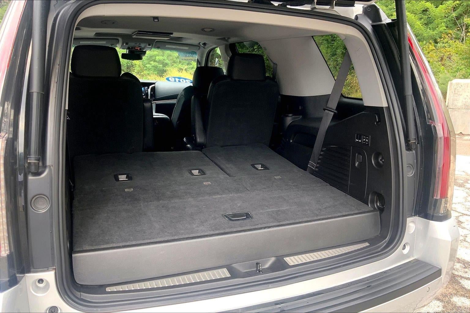 Used 2019 Cadillac Escalade Premium Luxury AWD/4WD image 4