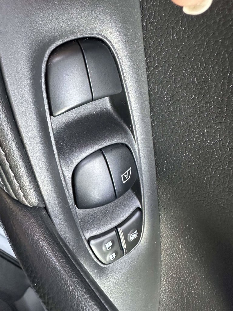 Certified 2021 Nissan Rogue Sport S AWD/4WD image 32