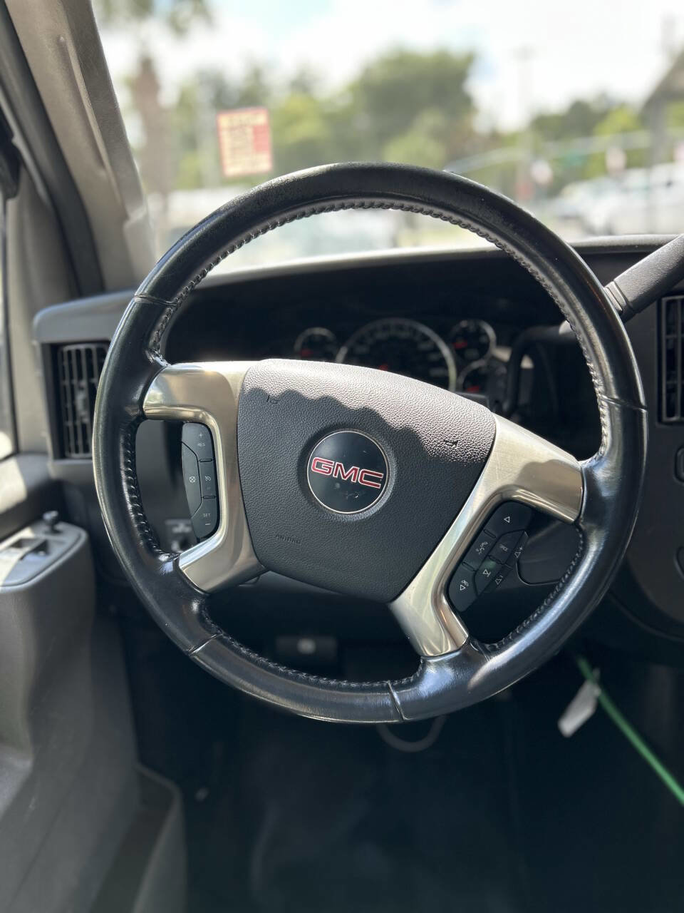 Used 2019 GMC Savana 2500 w/ Driver Convenience Package RWD image 24