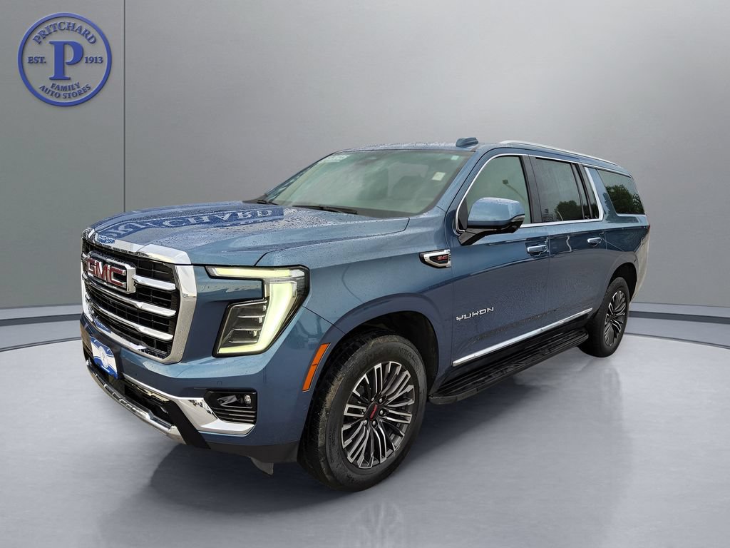 Used 2025 GMC Yukon XL Elevation AWD/4WD image 3