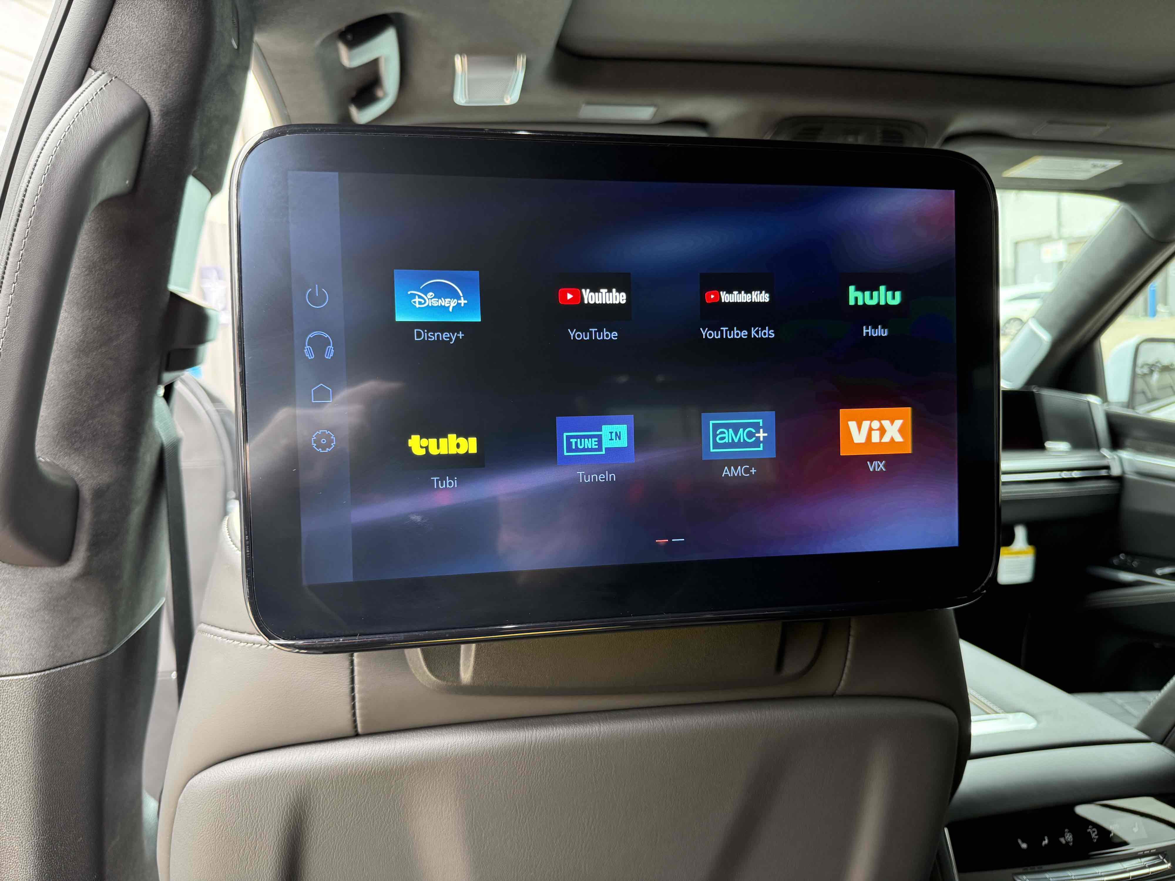 Used 2026 Cadillac Escalade V w/ LPO, ONYX Package AWD/4WD image 33