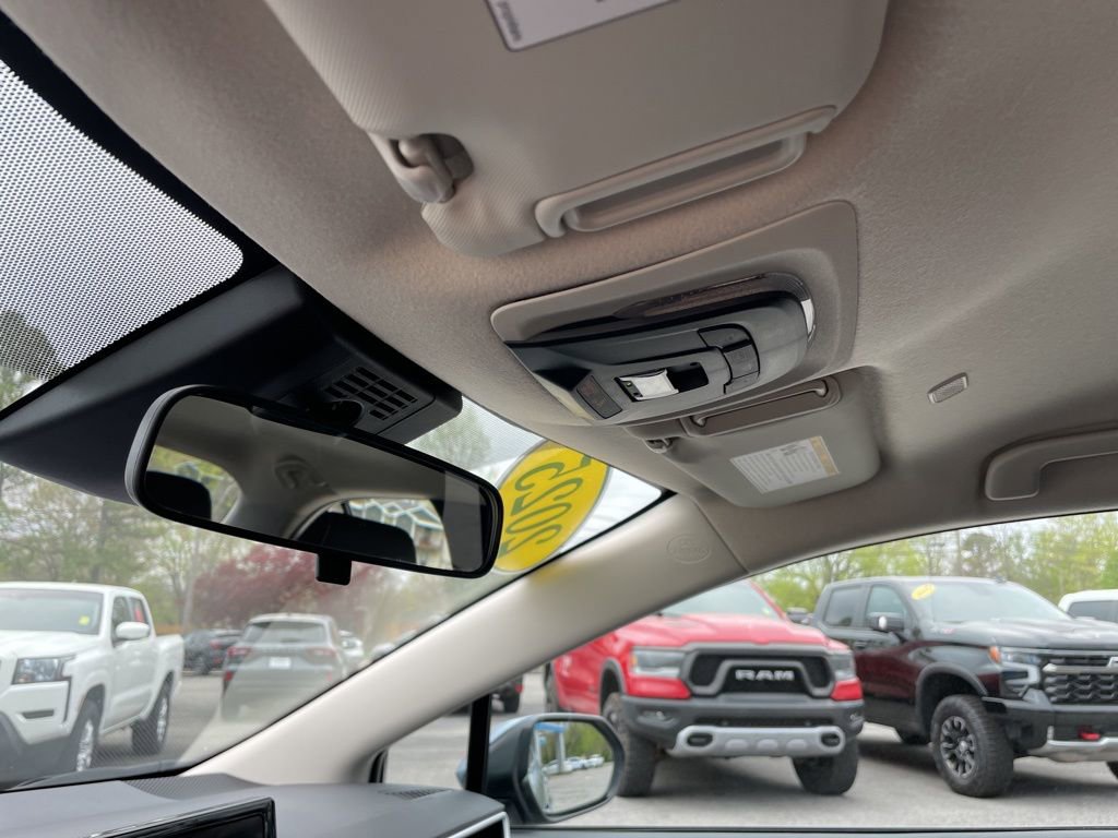 Used 2025 Toyota Corolla LE image 22