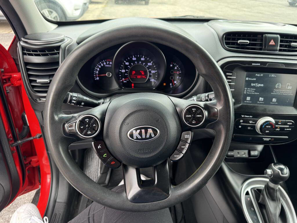Used 2018 Kia Soul + image 10