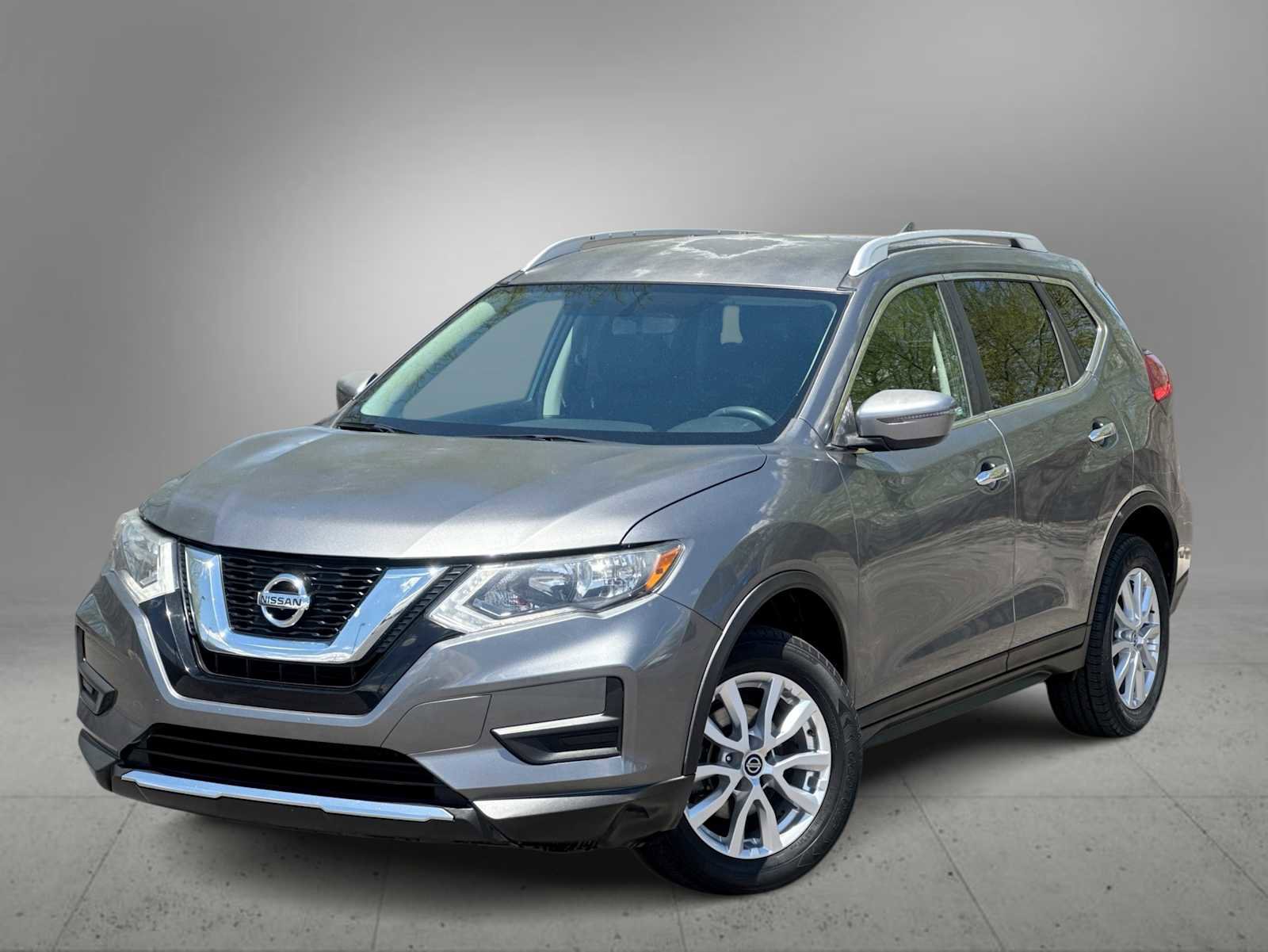 Used 2017 Nissan Rogue SV