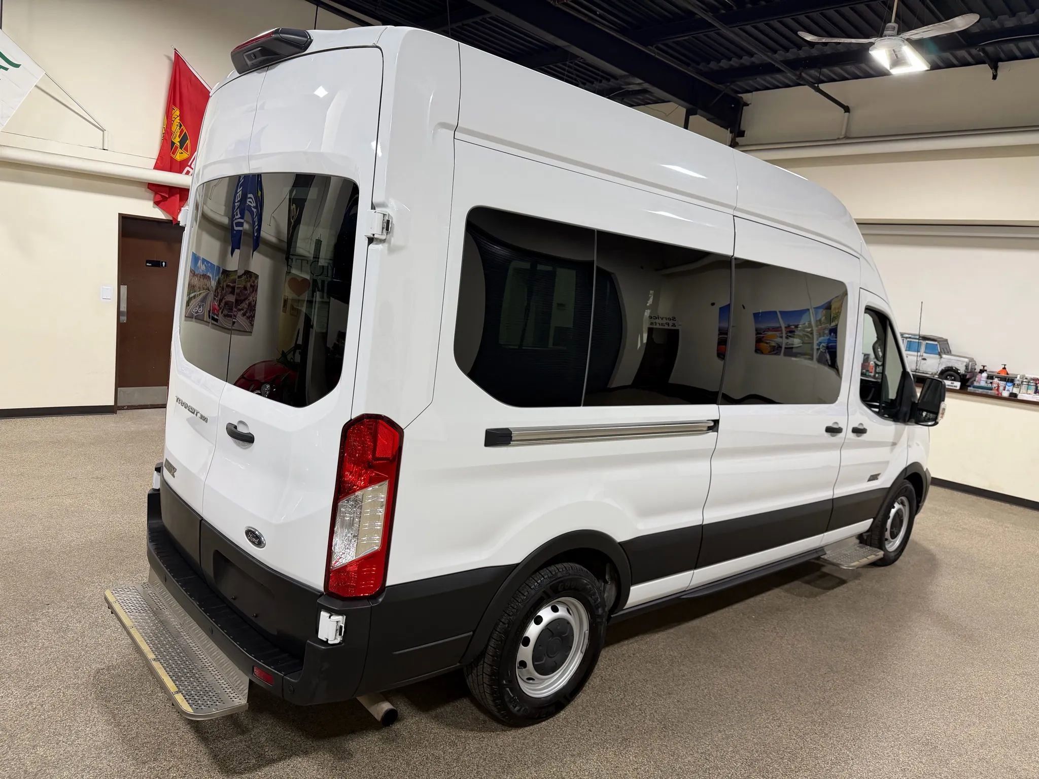 Used 2021 Ford Transit 350 XL RWD image 16
