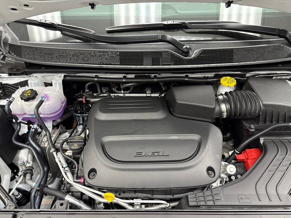 New 2026 Chrysler Pacifica Select image 7