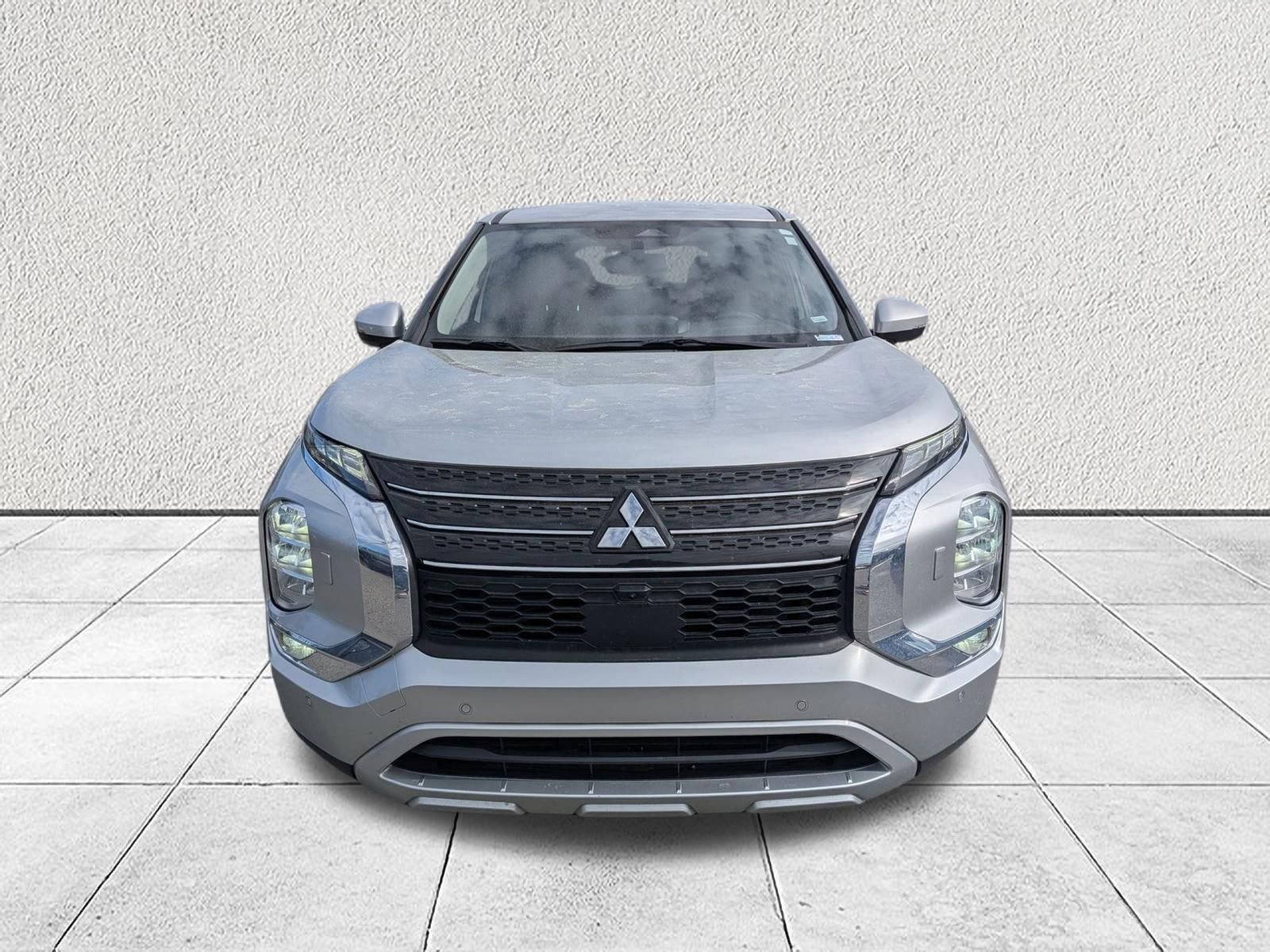 Used 2024 Mitsubishi Outlander SE image 8