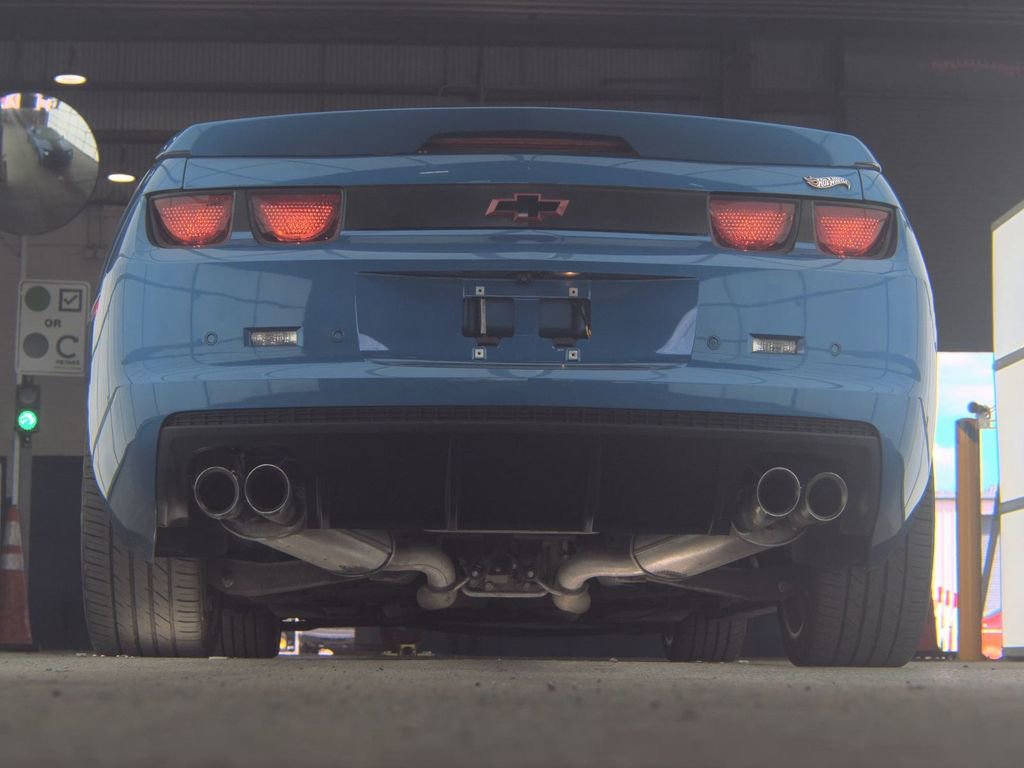 Used 2013 Chevrolet Camaro SS w/ Hot Wheels Special Edition RWD image 7