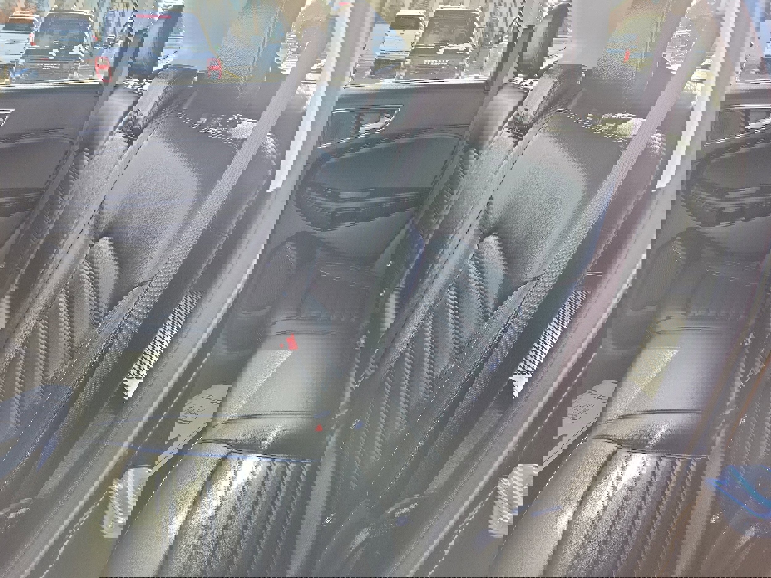 Used 2024 Ford Edge SEL w/ Convenience Package image 12