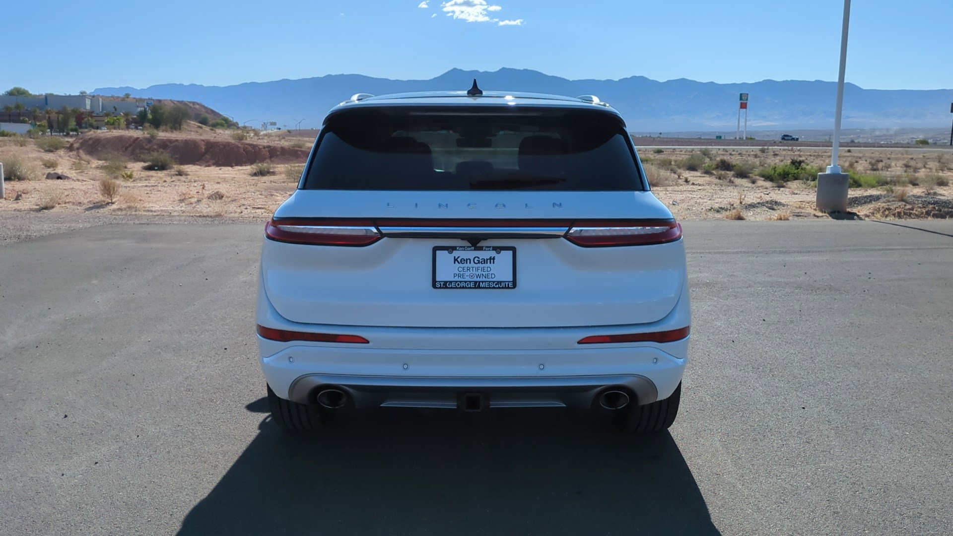 Used 2022 Lincoln Corsair Reserve w/ Equipment Group 201A AWD/4WD image 4