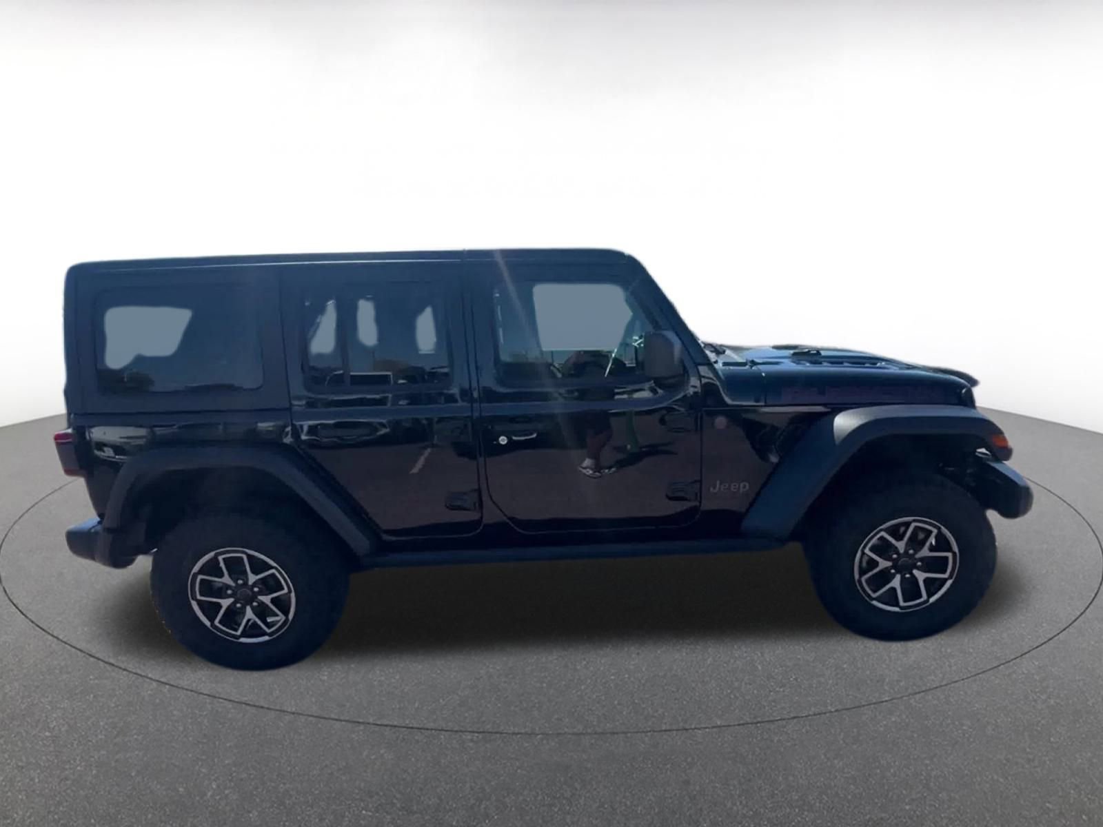 Used 2025 Jeep Wrangler Unlimited Rubicon image 14