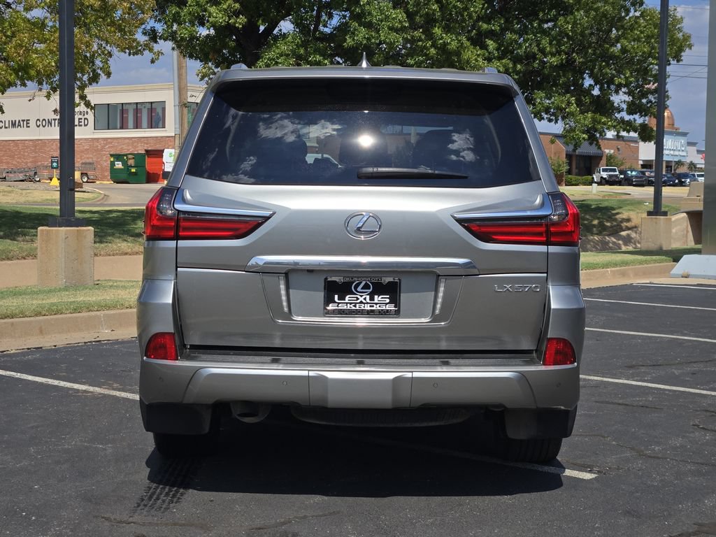 Used 2020 Lexus LX 570 4WD w/ Luxury Package image 6