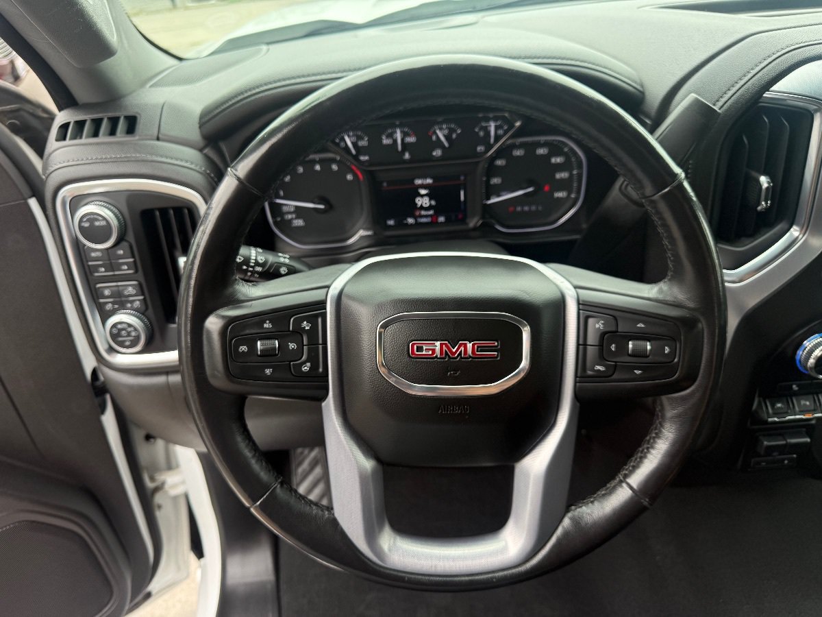 Used 2020 GMC Sierra 1500 SLT w/ Driver Alert Package II AWD/4WD image 22
