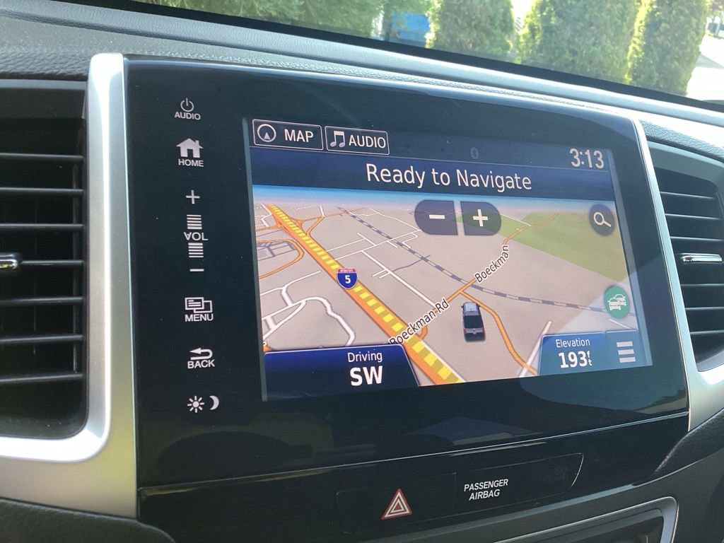 Used 2017 Honda Ridgeline RTL-T image 3