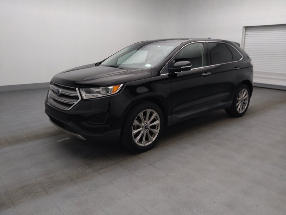 Used 2018 Ford Edge Titanium w/ Equipment Group 301A FWD image 2