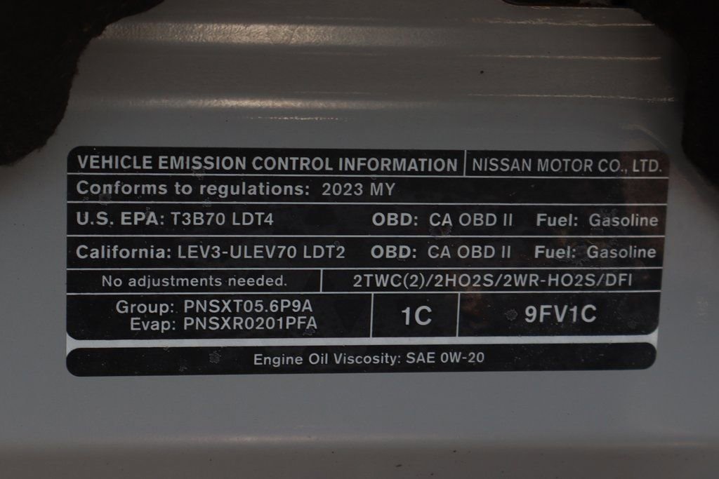 Used 2023 Nissan Titan PRO-4X w/ Pro-4x Convenience Package AWD/4WD image 14