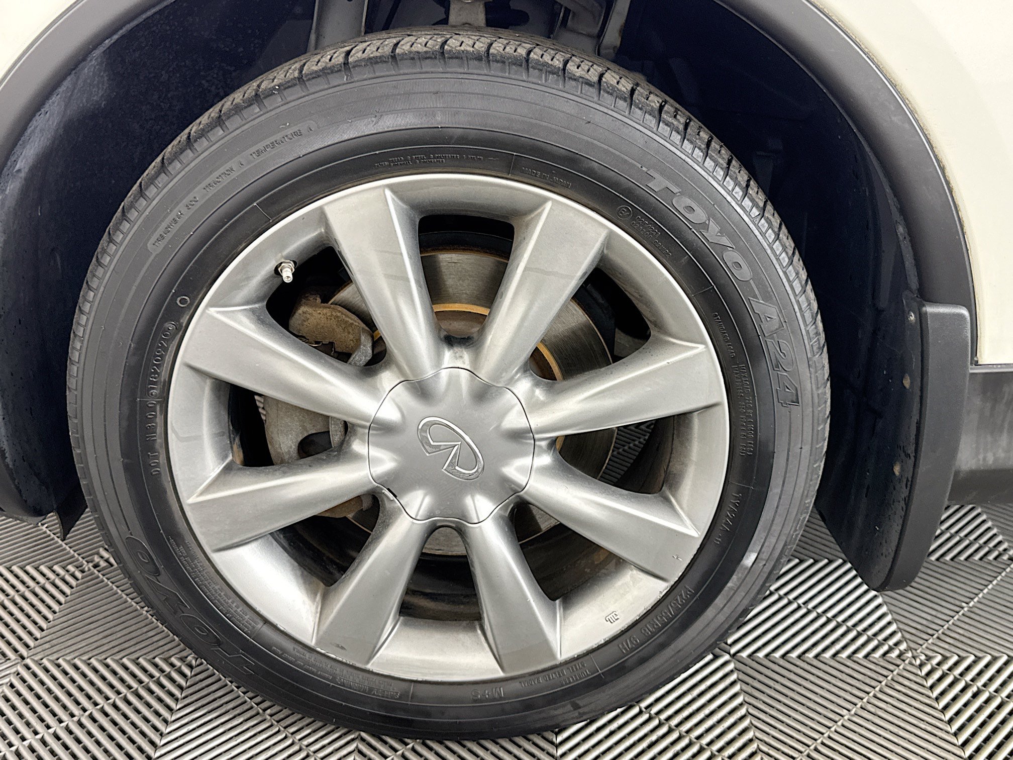 Used 2017 INFINITI QX50 AWD w/ Premium Plus Package image 37