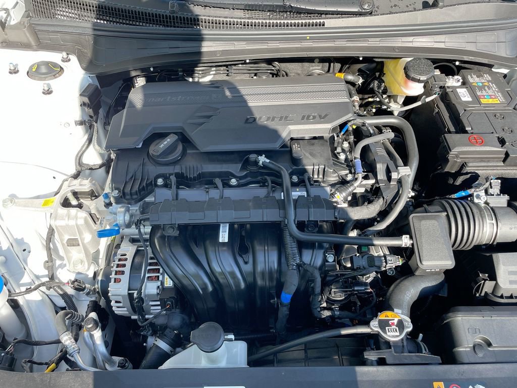 Certified 2025 Hyundai Elantra SE image 50