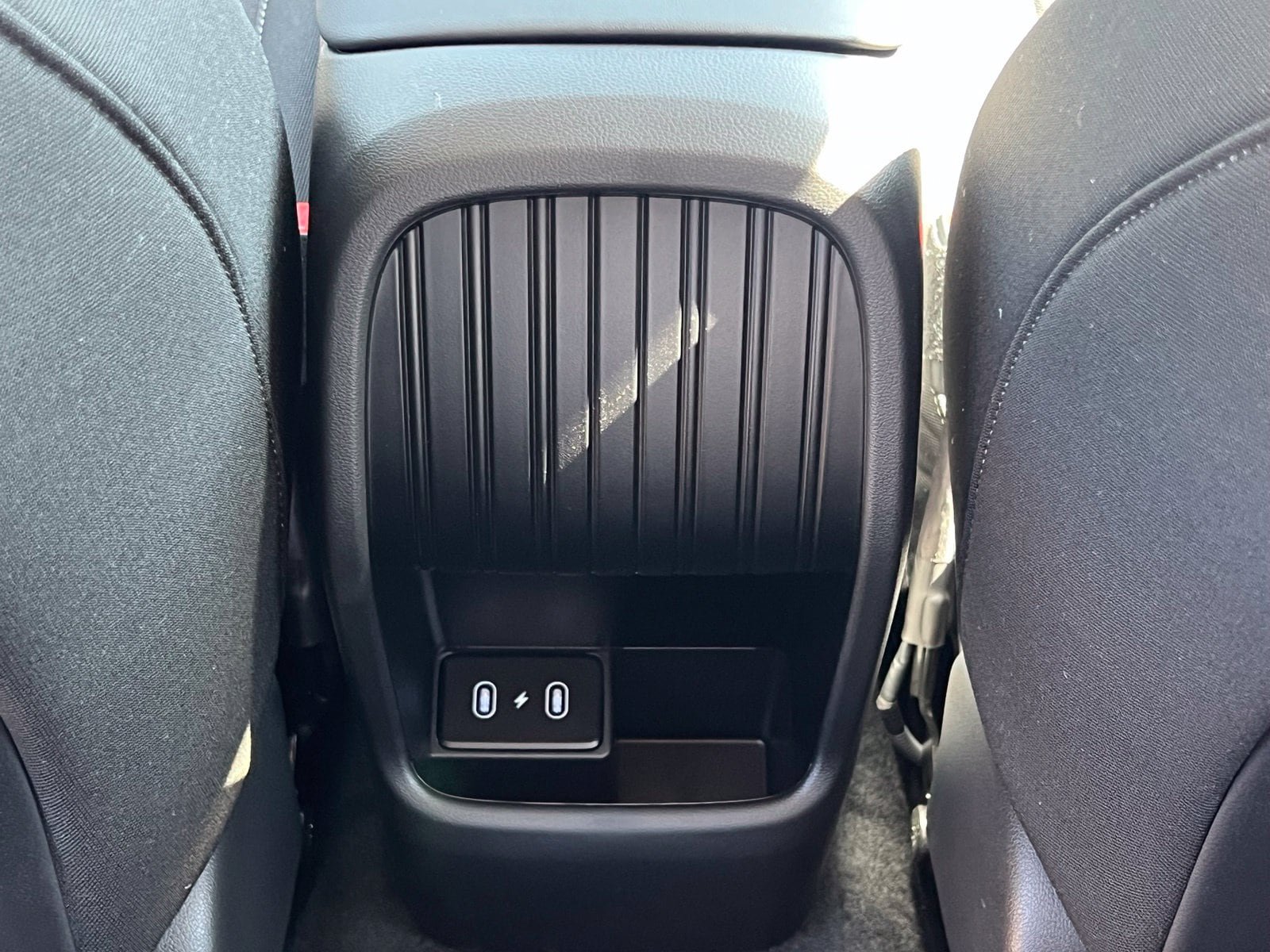 New 2027 Hyundai Kona SE FWD image 17
