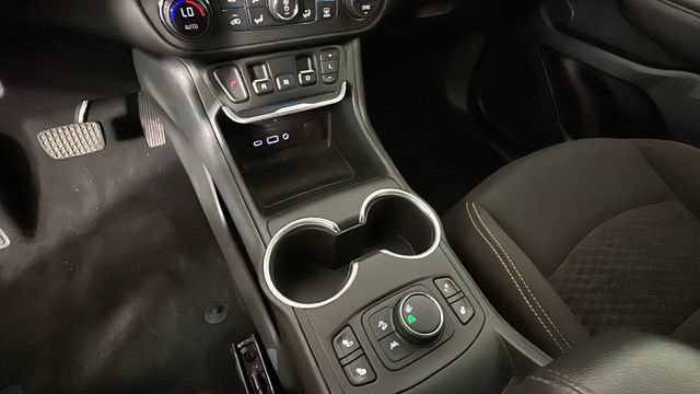 Used 2021 GMC Terrain SLE w/ Driver Convenience Package FWD image 21