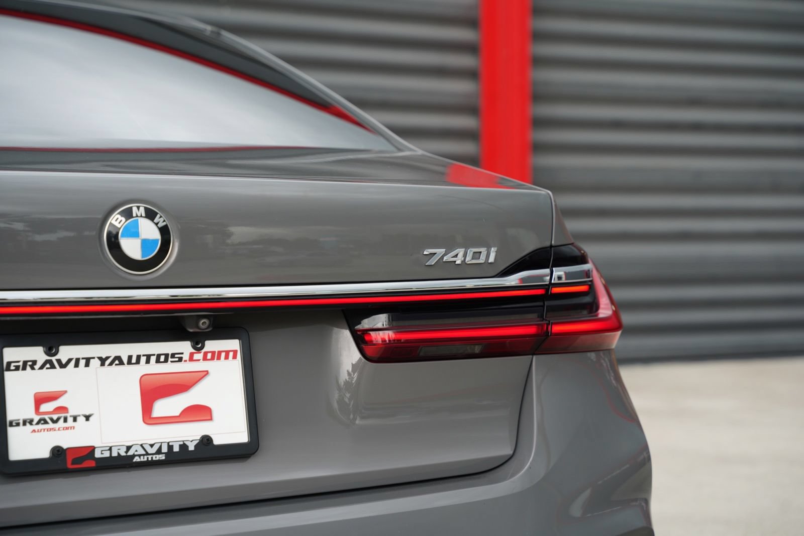 Used 2022 BMW 740i w/ M Sport Package RWD image 15