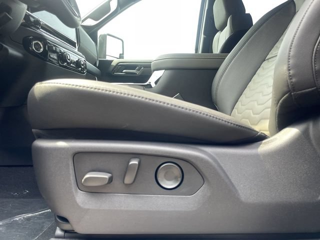 New 2026 Chevrolet Silverado 2500 ZR2 AWD/4WD image 11