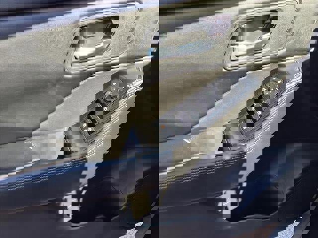 Used 2024 Nissan Rogue SV image 17