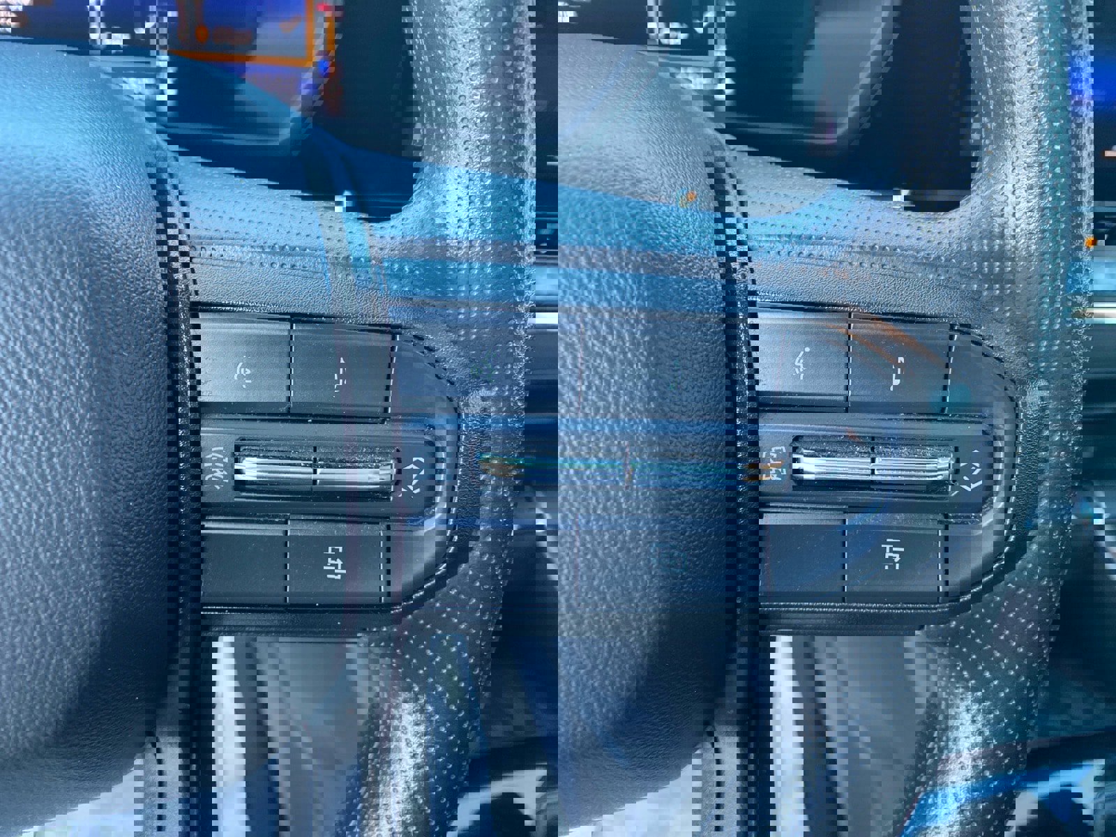 Used 2023 Chevrolet Colorado W/T w/ WT Convenience Package II image 12