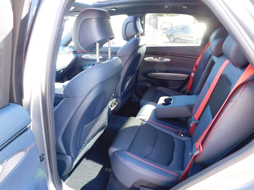 Used 2023 Genesis GV70 2.5T w/ Sport Prestige Package image 15