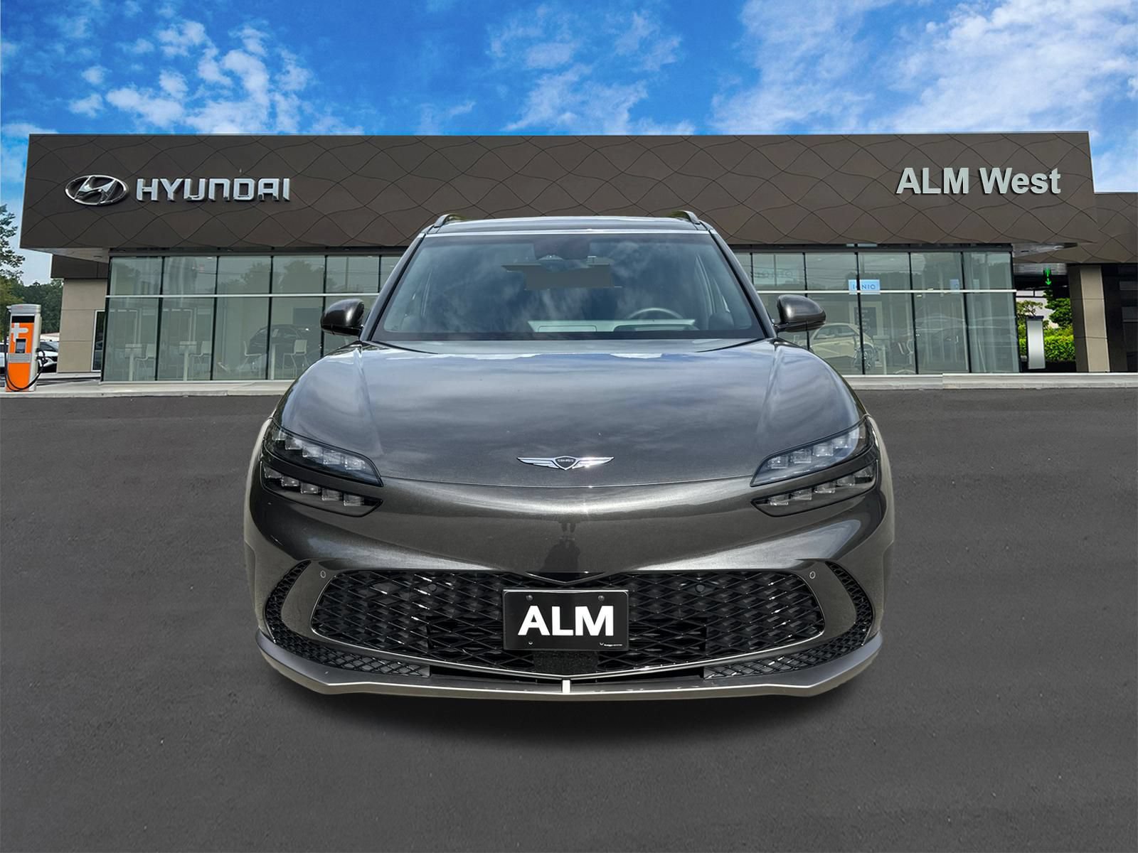 Used 2025 Genesis GV60 RWD image 2