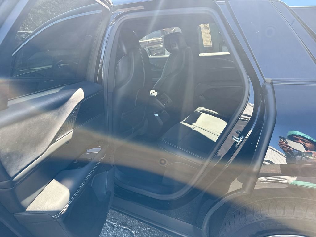 Used 2025 Cadillac Lyriq Luxury image 28