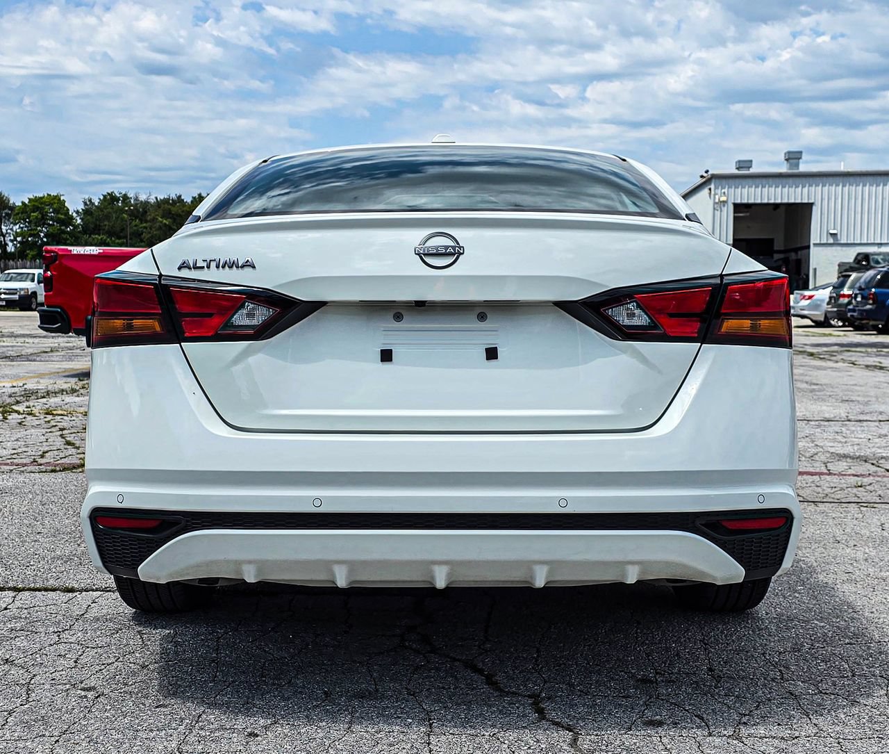 Used 2025 Nissan Altima 2.5 SV FWD image 5