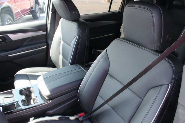 New 2026 Buick Enclave Preferred w/ Power Package image 2