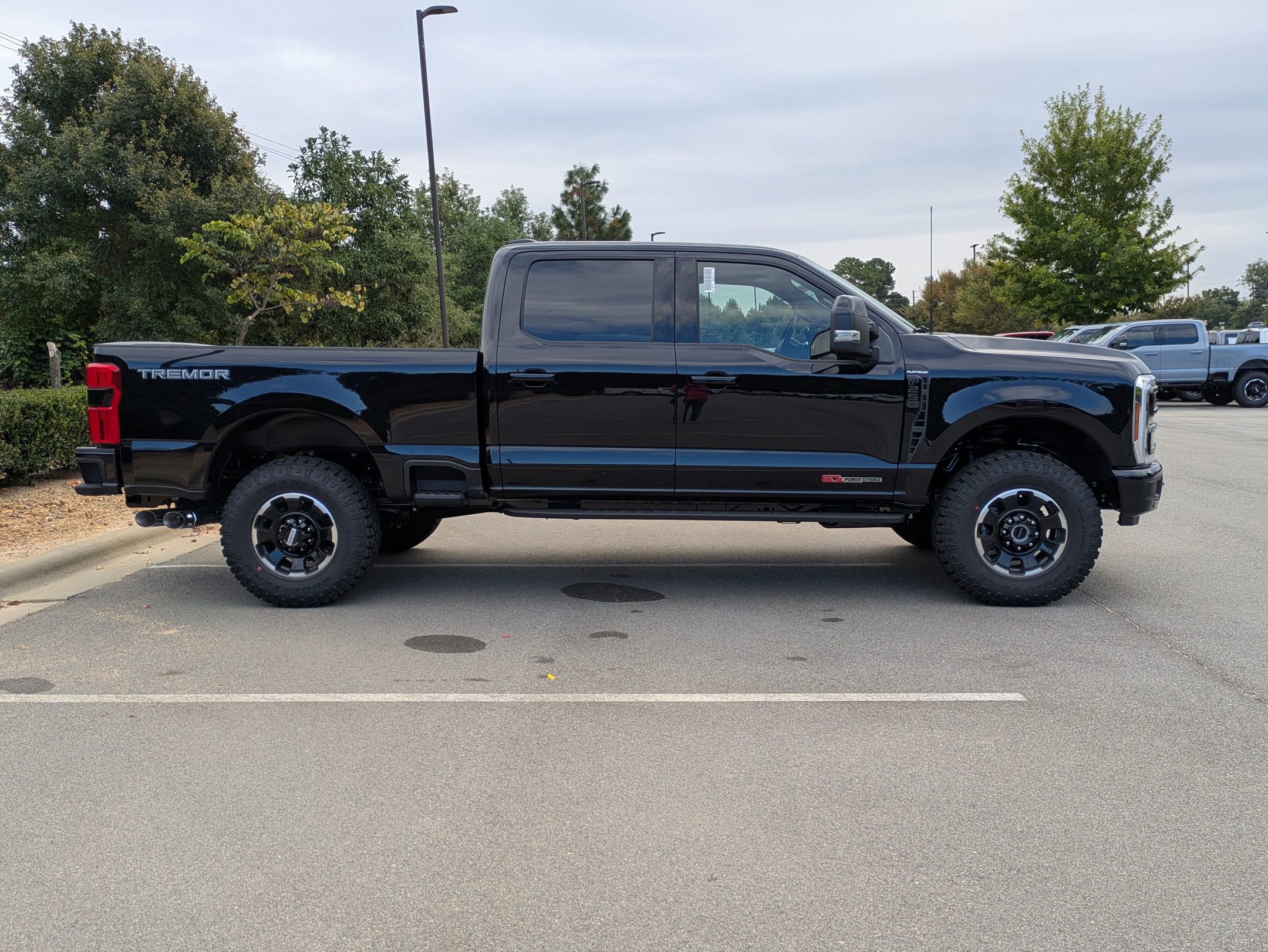 New 2026 Ford F250 Platinum w/ Tremor Off-Road Package image 3