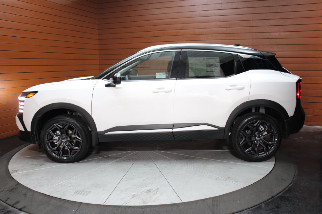 New 2026 Nissan Kicks SR FWD image 21