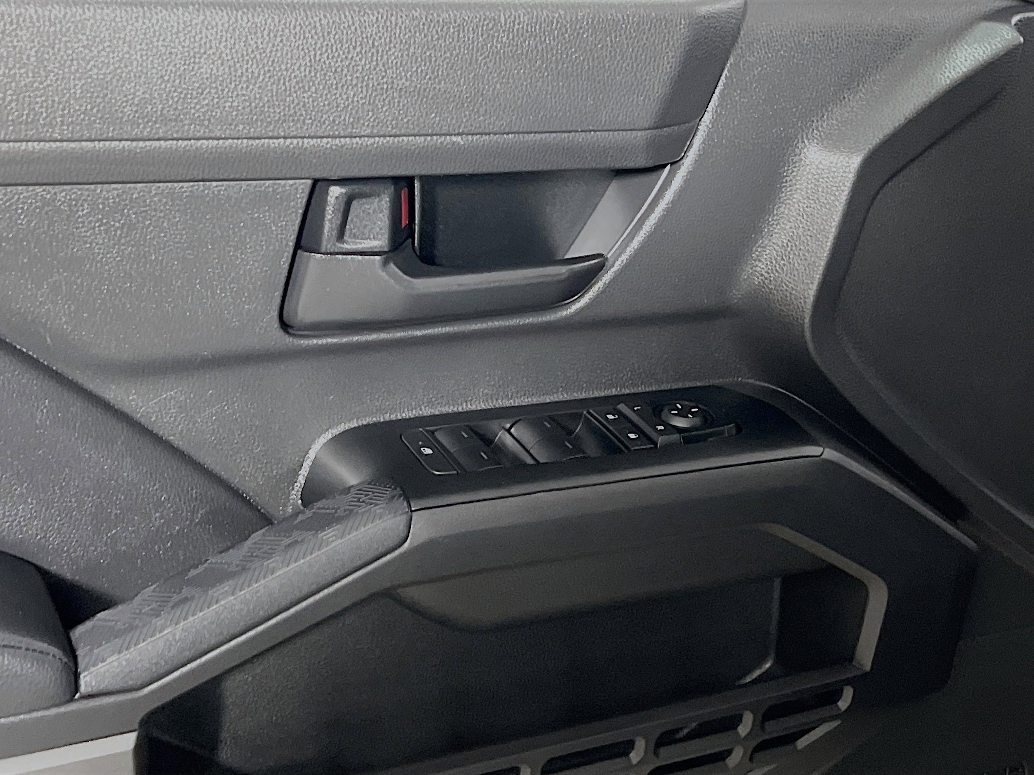Used 2024 Toyota Tacoma SR5 RWD image 17