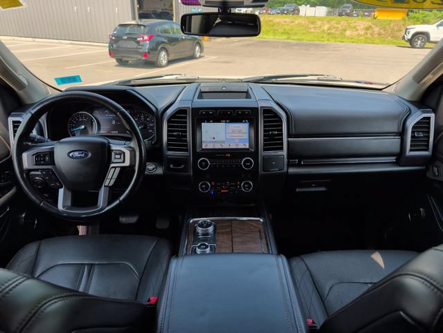 Used 2019 Ford Expedition Platinum AWD/4WD image 16