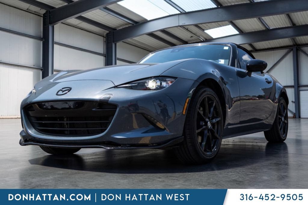 Used 2021 MAZDA MX-5 Miata Club RWD image 1