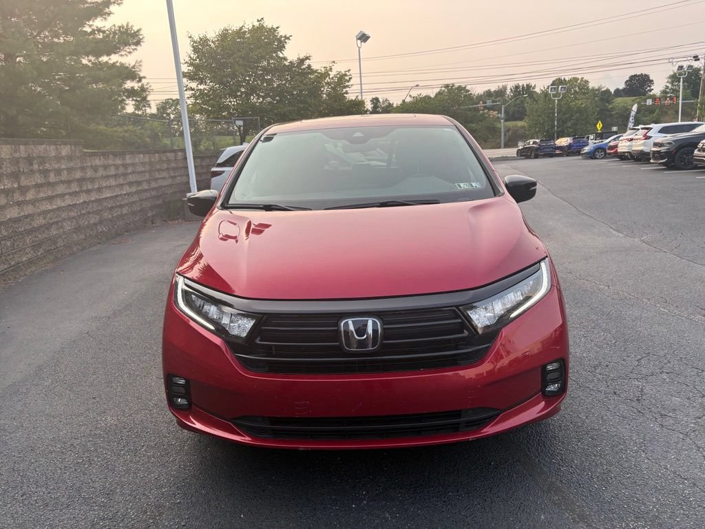Used 2023 Honda Odyssey Sport image 2