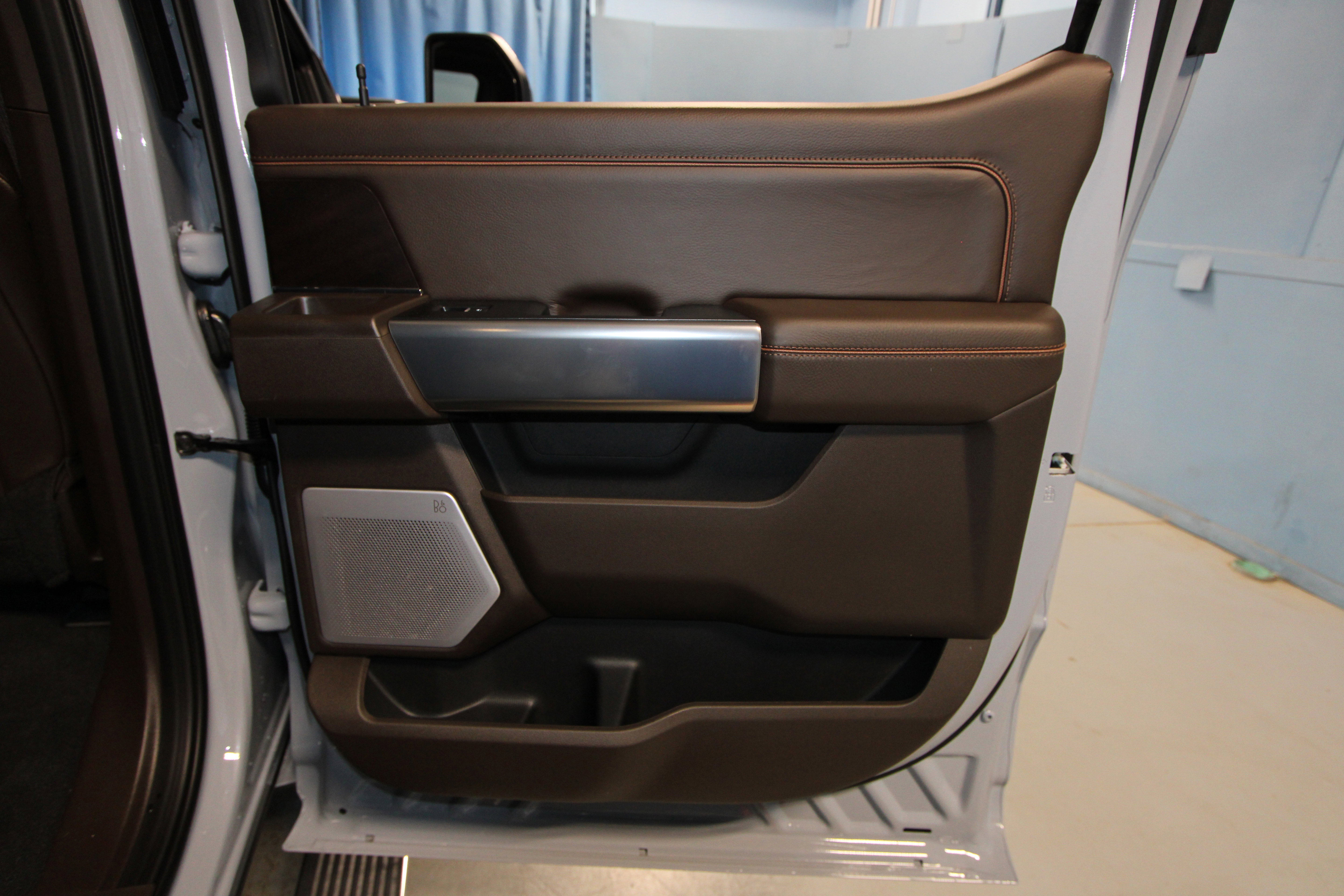 New 2025 Ford F350 King Ranch w/ Chrome Package image 28