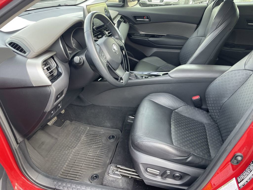Used 2020 Toyota C-HR Limited image 9