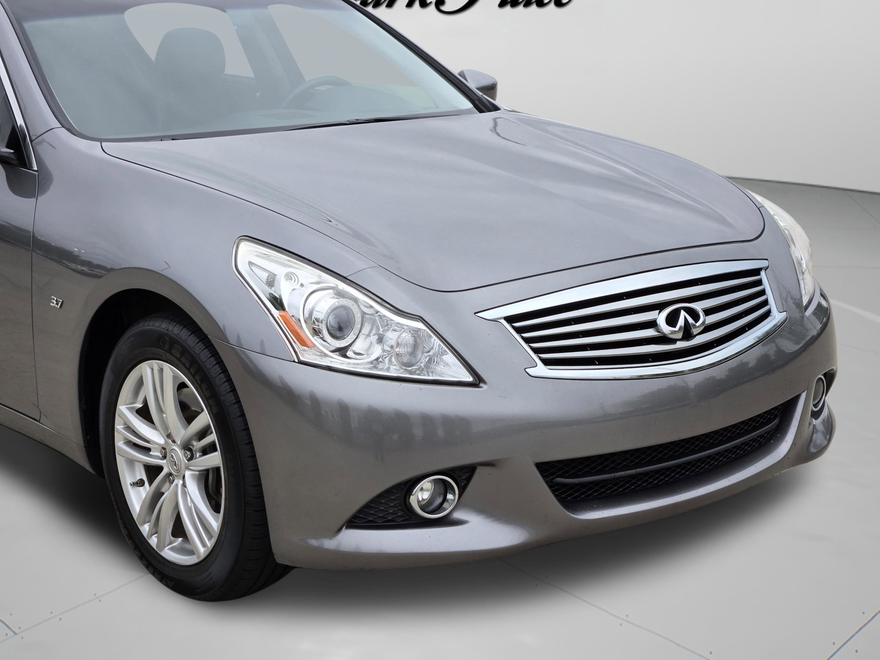 Used 2015 INFINITI Q40 w/ Navigation Package RWD image 32