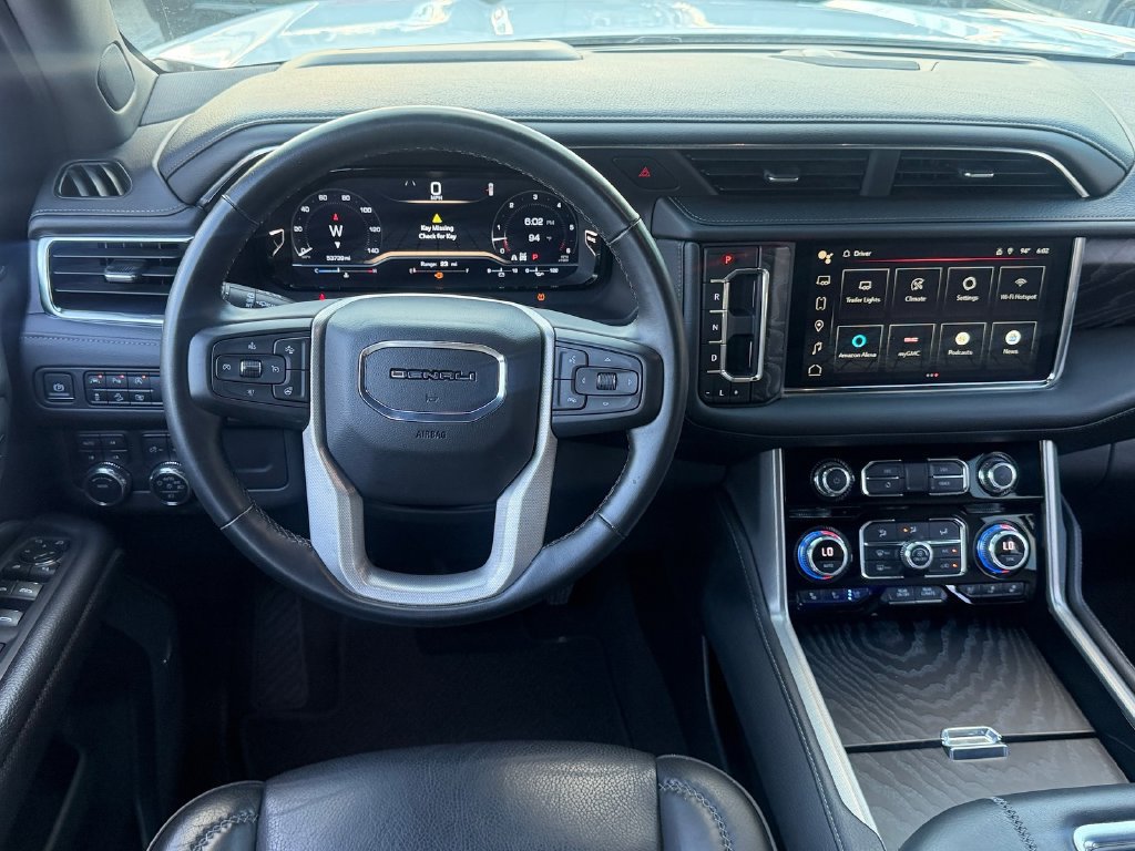 Used 2023 GMC Yukon Denali AWD/4WD image 13
