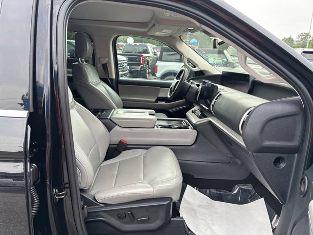 Used 2025 Ford Expedition Active AWD/4WD image 47