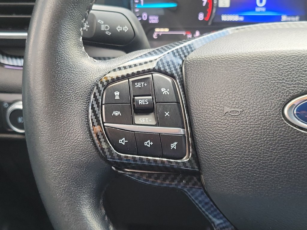 Used 2022 Ford Explorer XLT w/ Equipment Group 202A AWD/4WD image 22