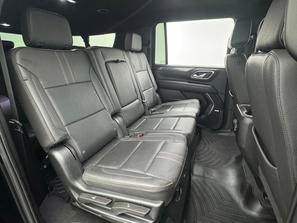 Used 2023 Chevrolet Suburban RST w/ Luxury Package image 41