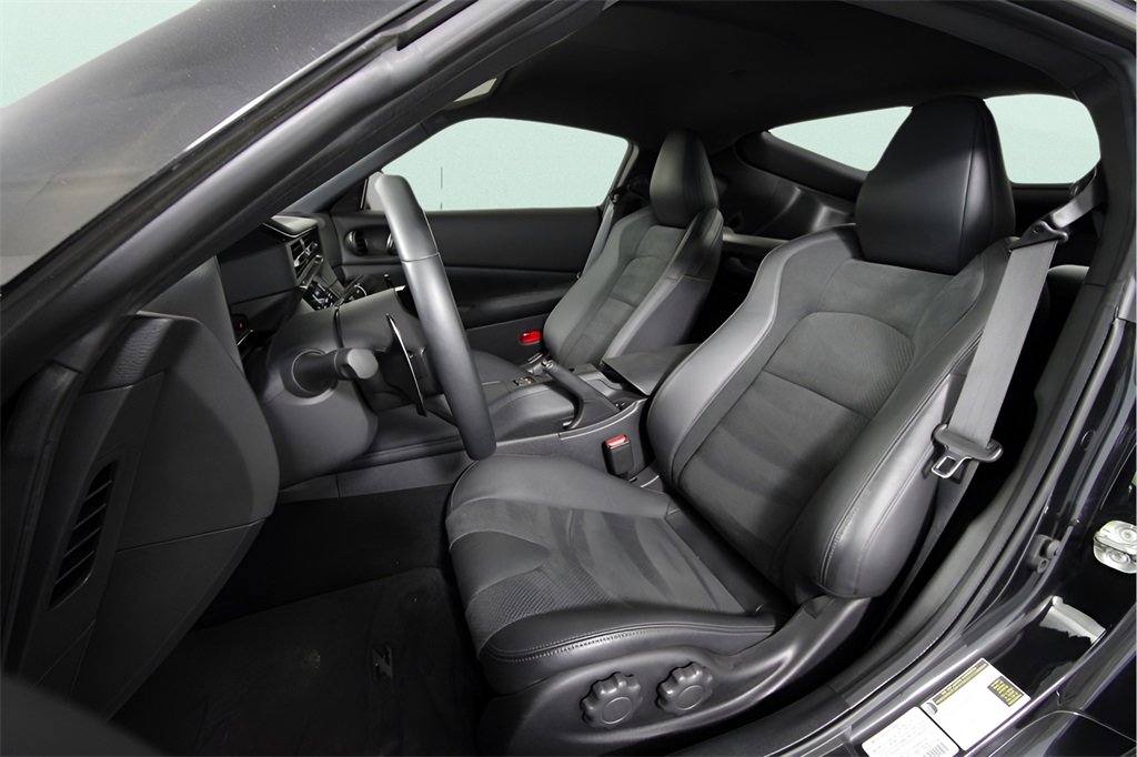 Used 2025 Nissan Z Performance w/ Floor Mat Package image 18