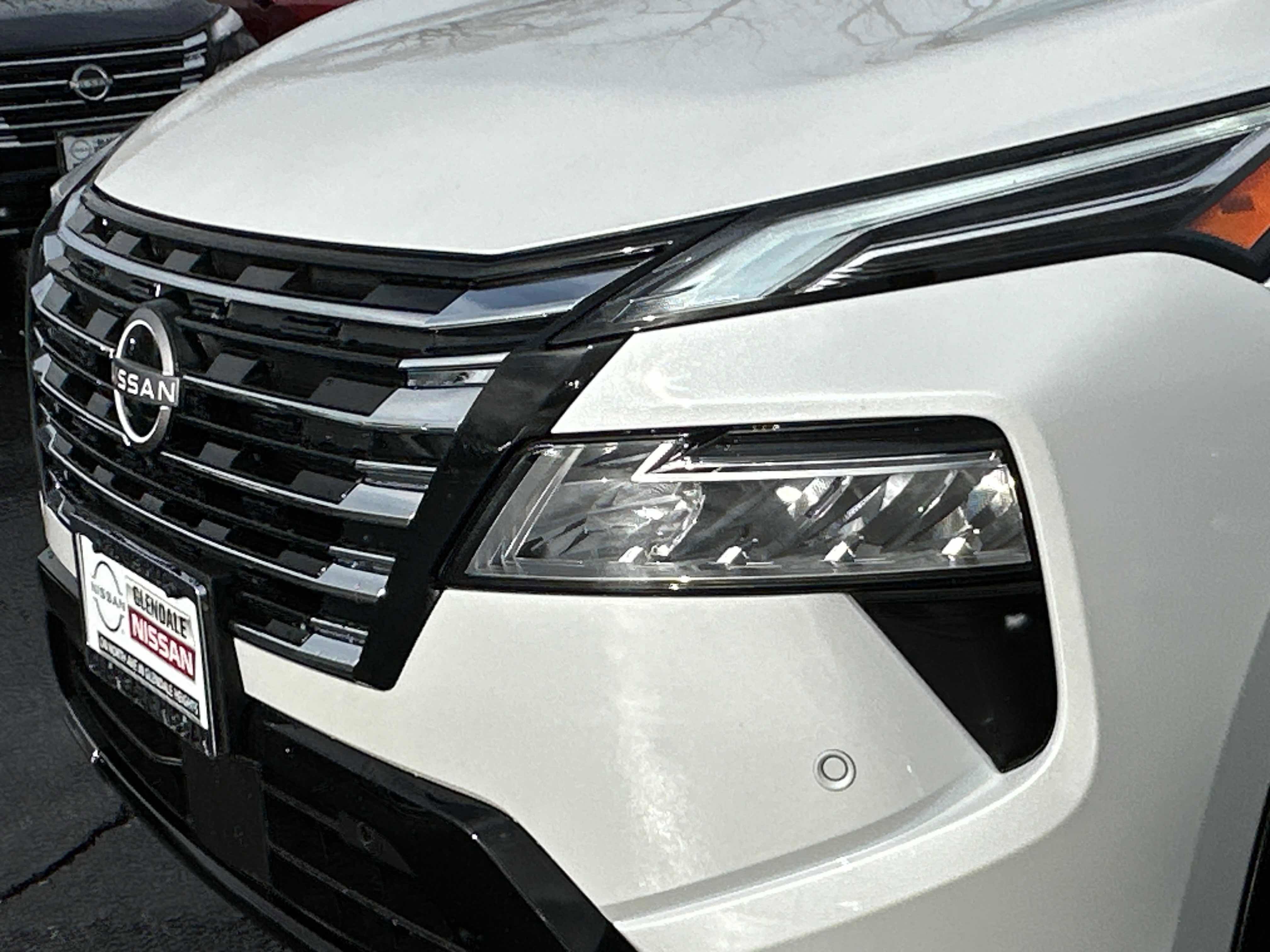 New 2026 Nissan Rogue Platinum w/ Tech Package image 8